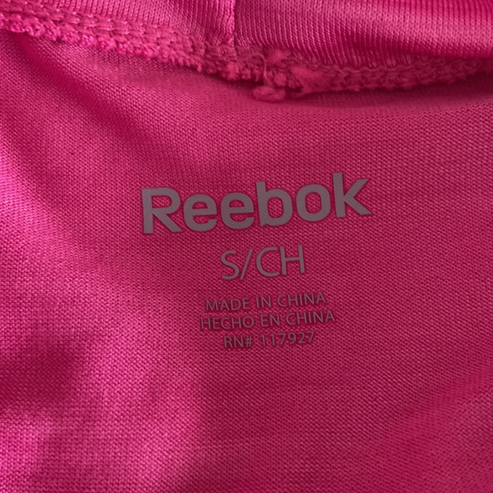 NWT- Pink Reebok runners top.  Barbiecore Vibes!  Slim Fit. Women’s size S. - Picture 11 of 14